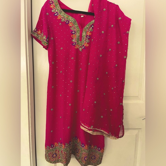 Frontier heritage ready to wear readymade party designer pink magenta embroidery - Picture 11 of 11